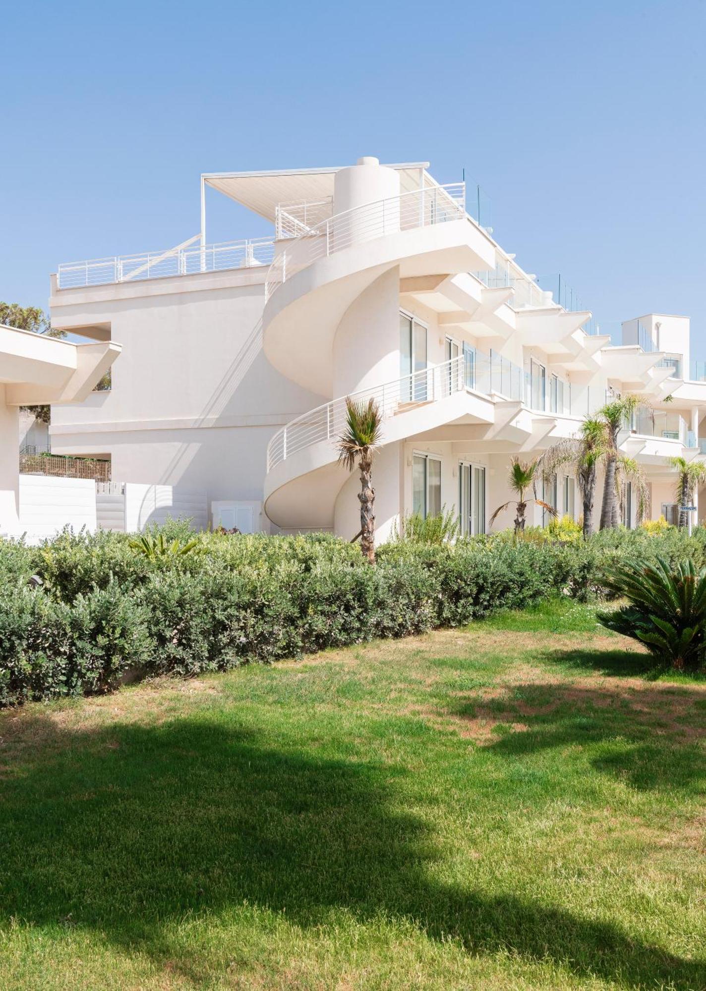Jonium Hotel - Amazing Sea View And Swimming Pool Hotel