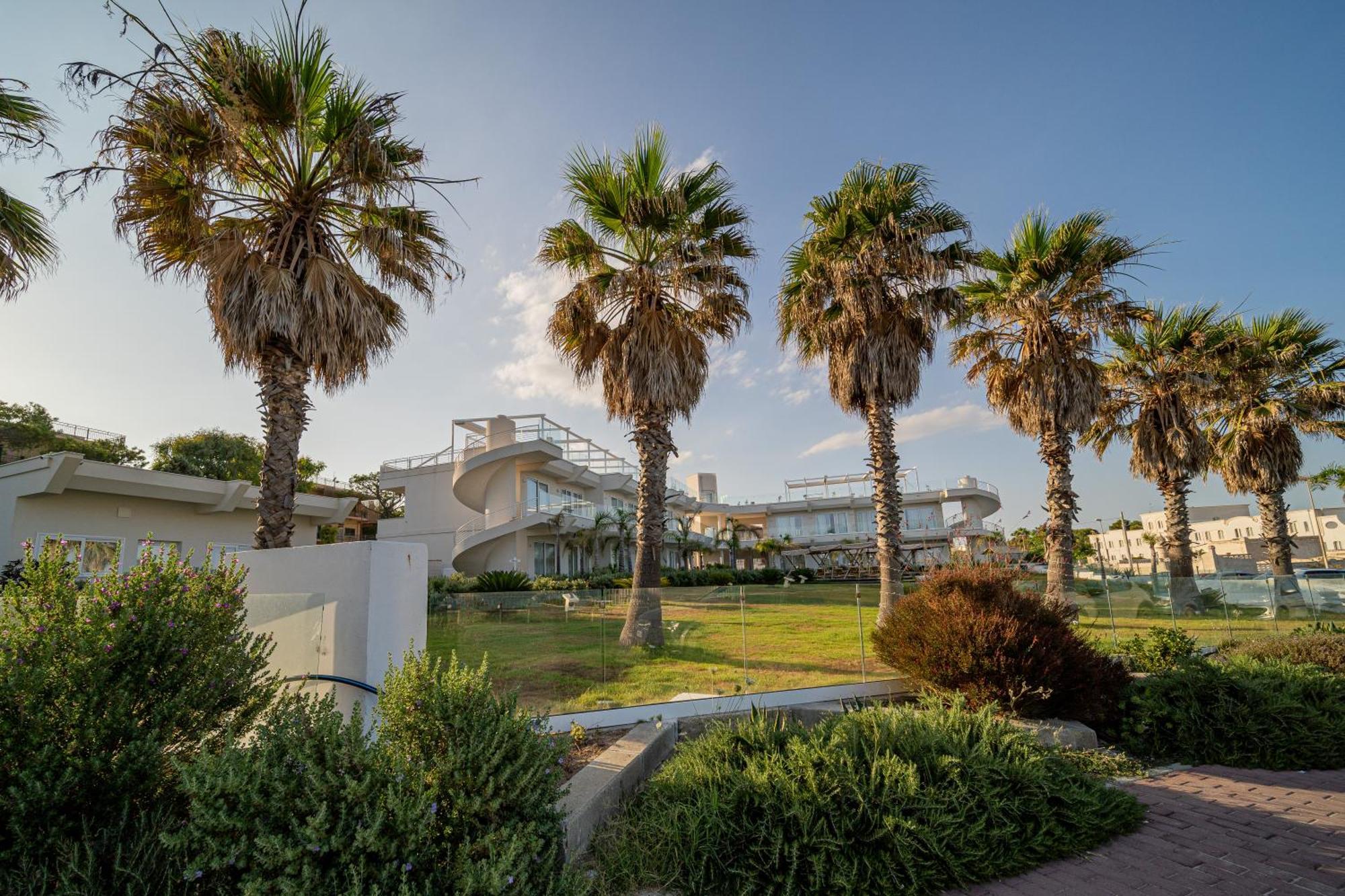 Jonium Hotel - Amazing Sea View And Swimming Pool Hotel 4*