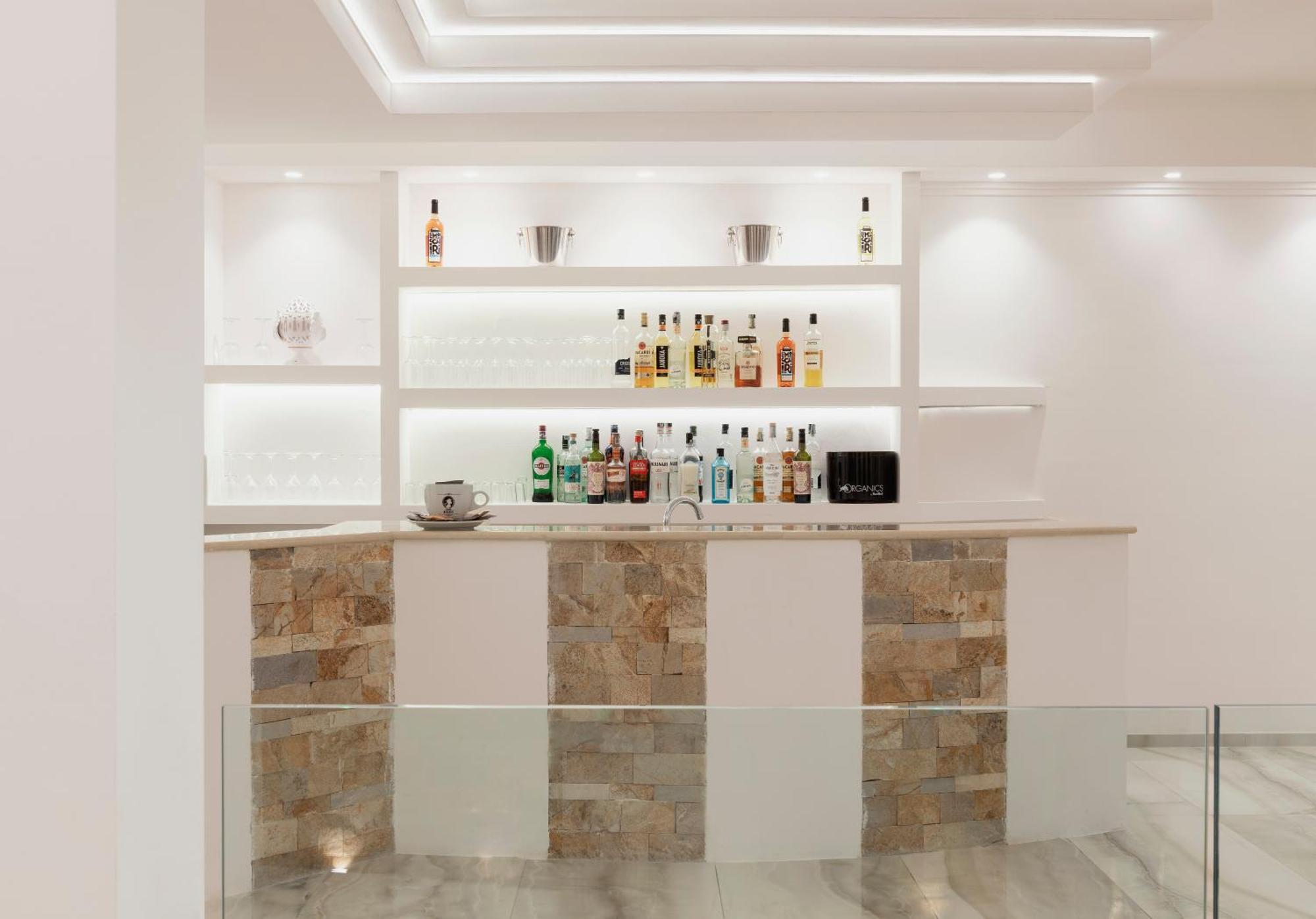 Jonium Hotel - Amazing Sea View And Swimming Pool 4*