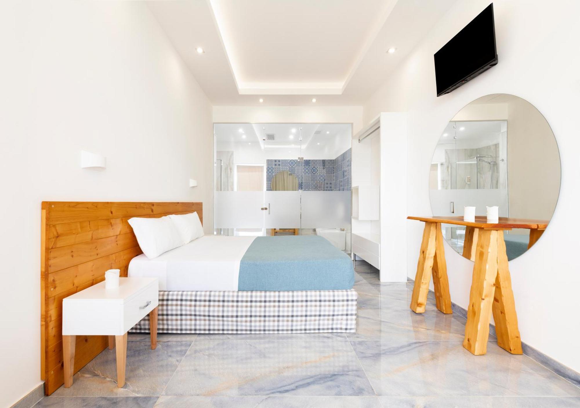 Jonium Hotel - Amazing Sea View And Swimming Pool Pulsano