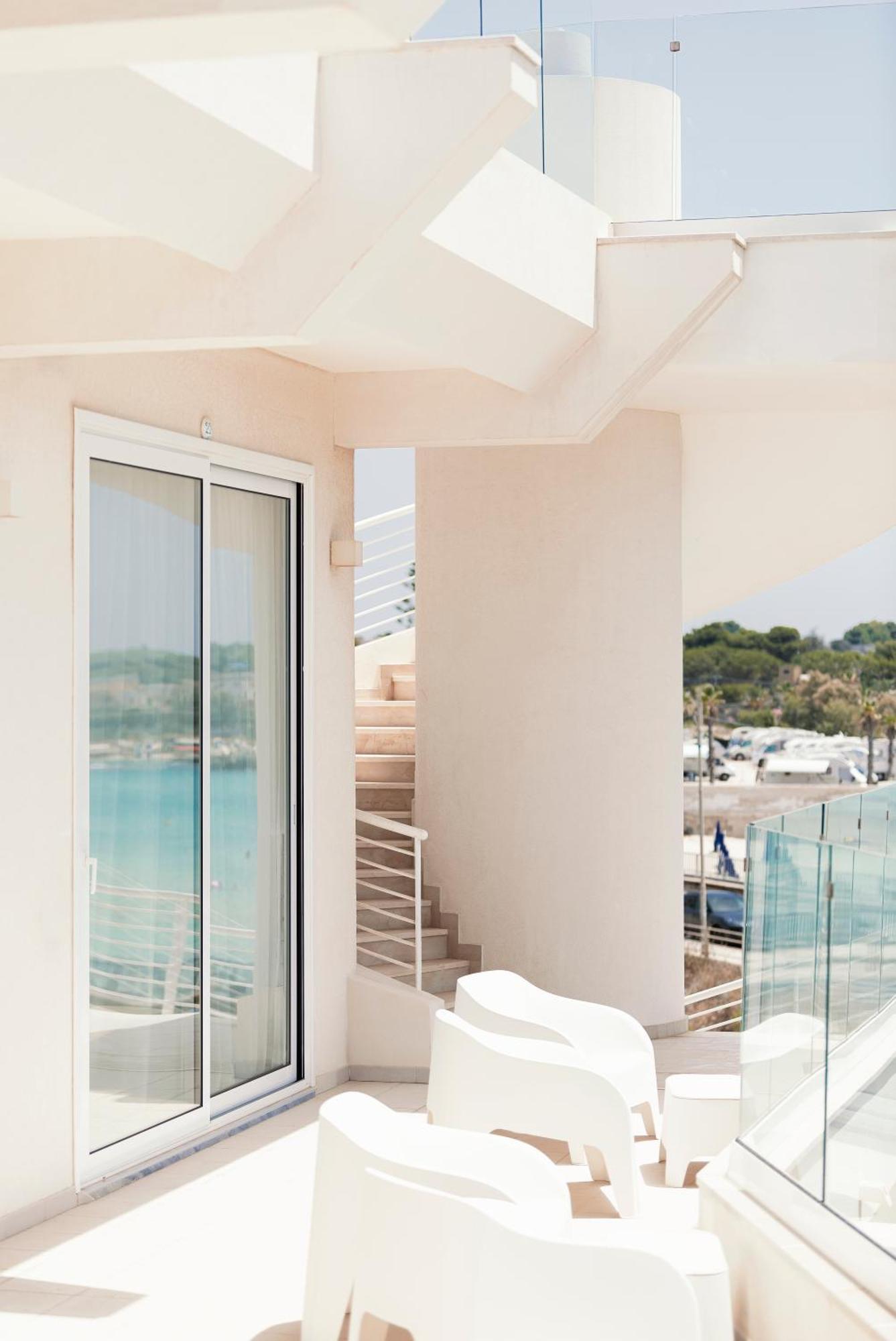 Jonium Hotel - Amazing Sea View And Swimming Pool Hotel