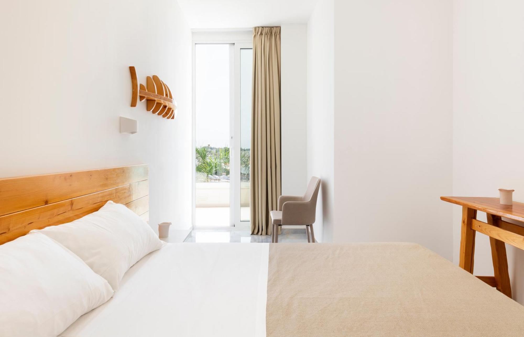 Jonium Hotel - Amazing Sea View And Swimming Pool 4* Pulsano