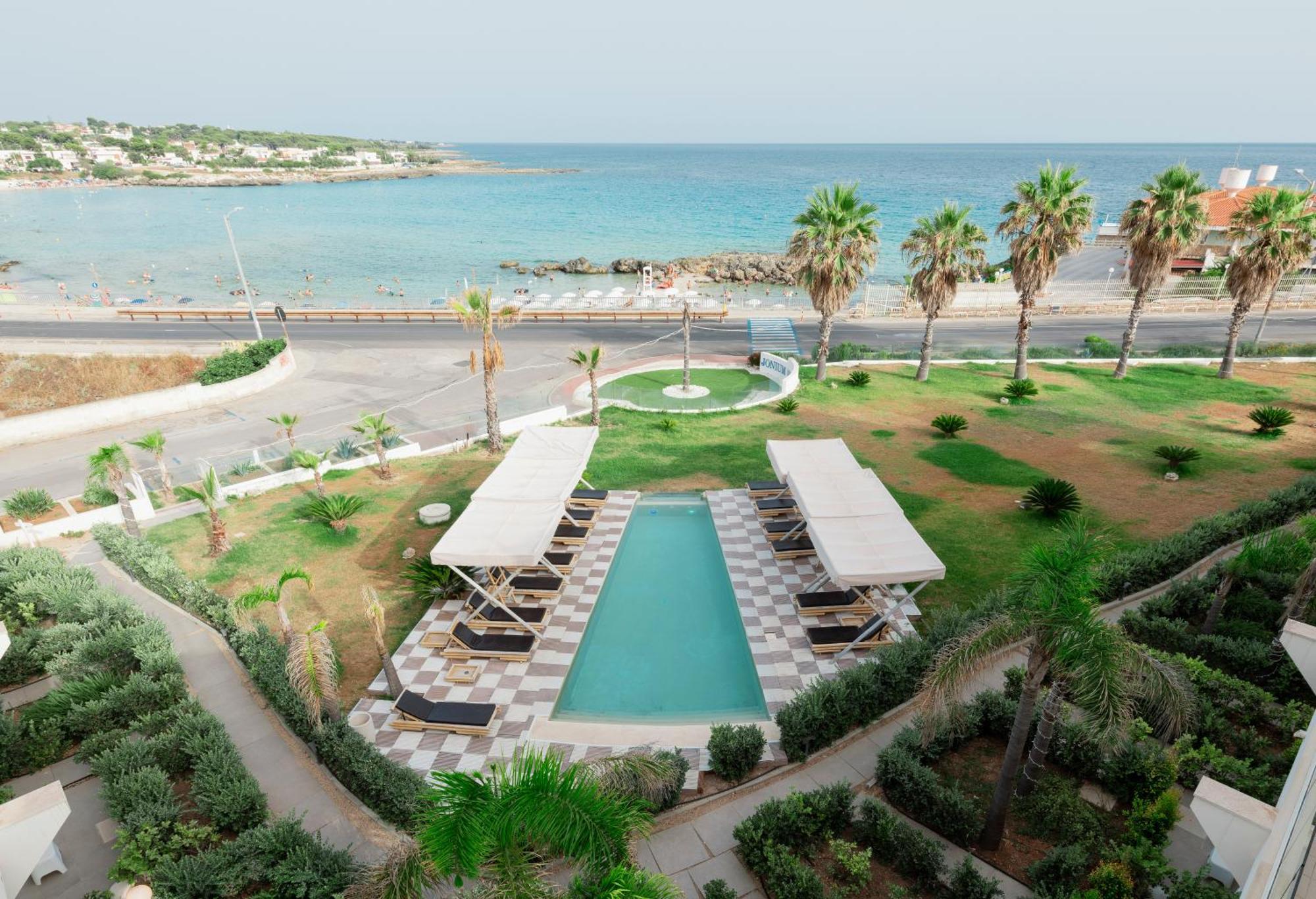 Jonium Hotel - Amazing Sea View And Swimming Pool Hotel 4*