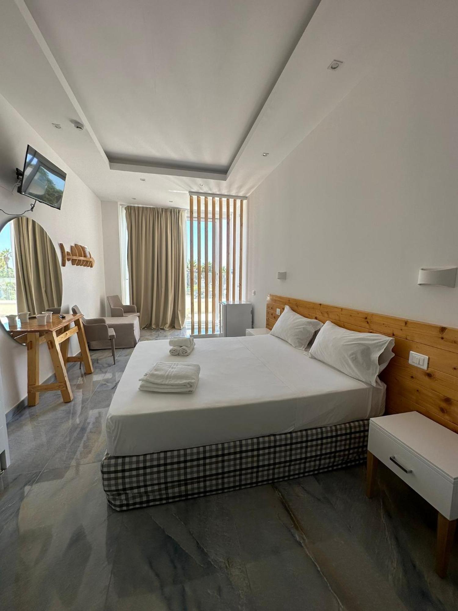 Hotel Jonium Hotel - Amazing Sea View And Swimming Pool