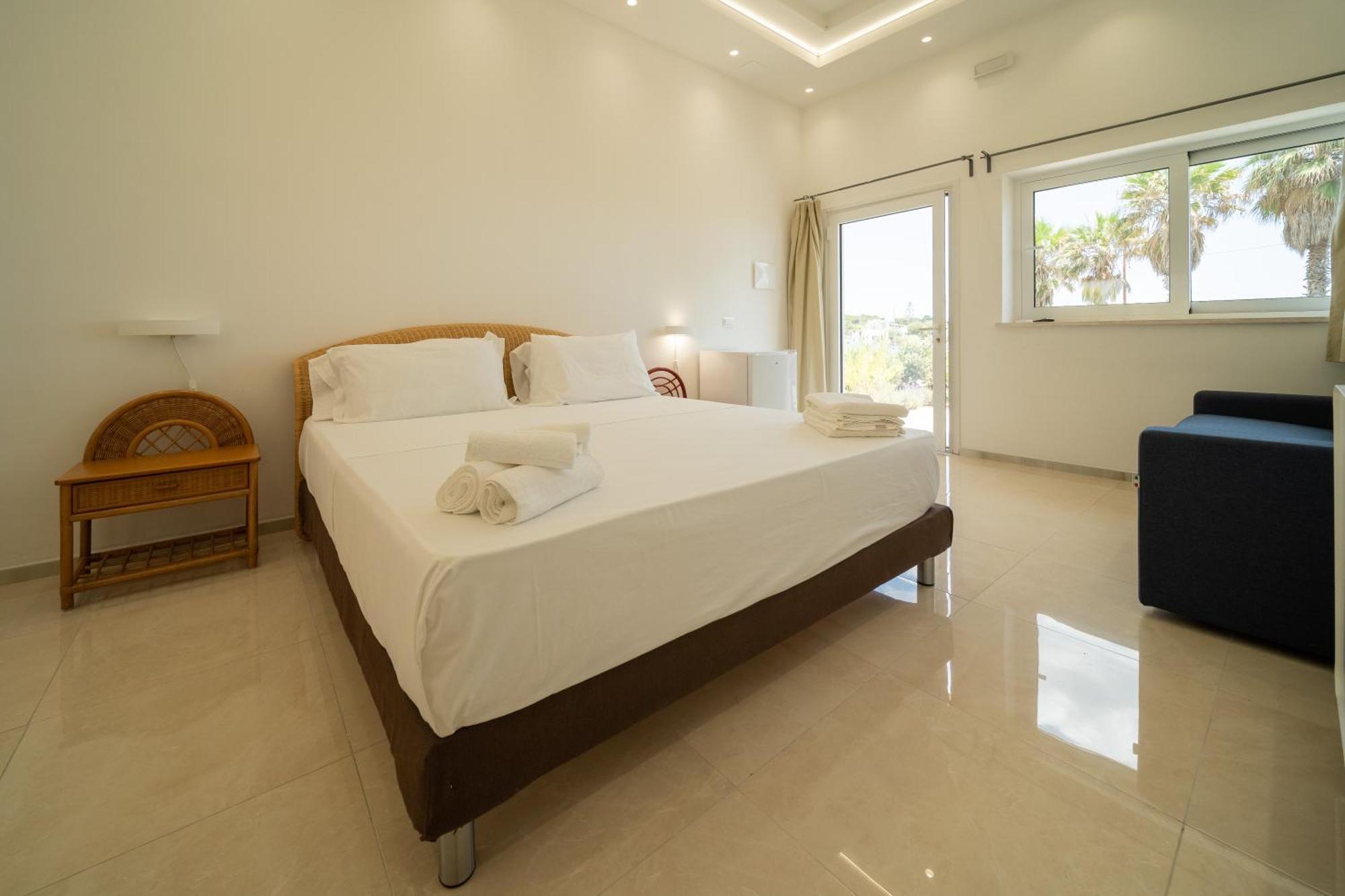 Jonium Hotel - Amazing Sea View And Swimming Pool Pulsano