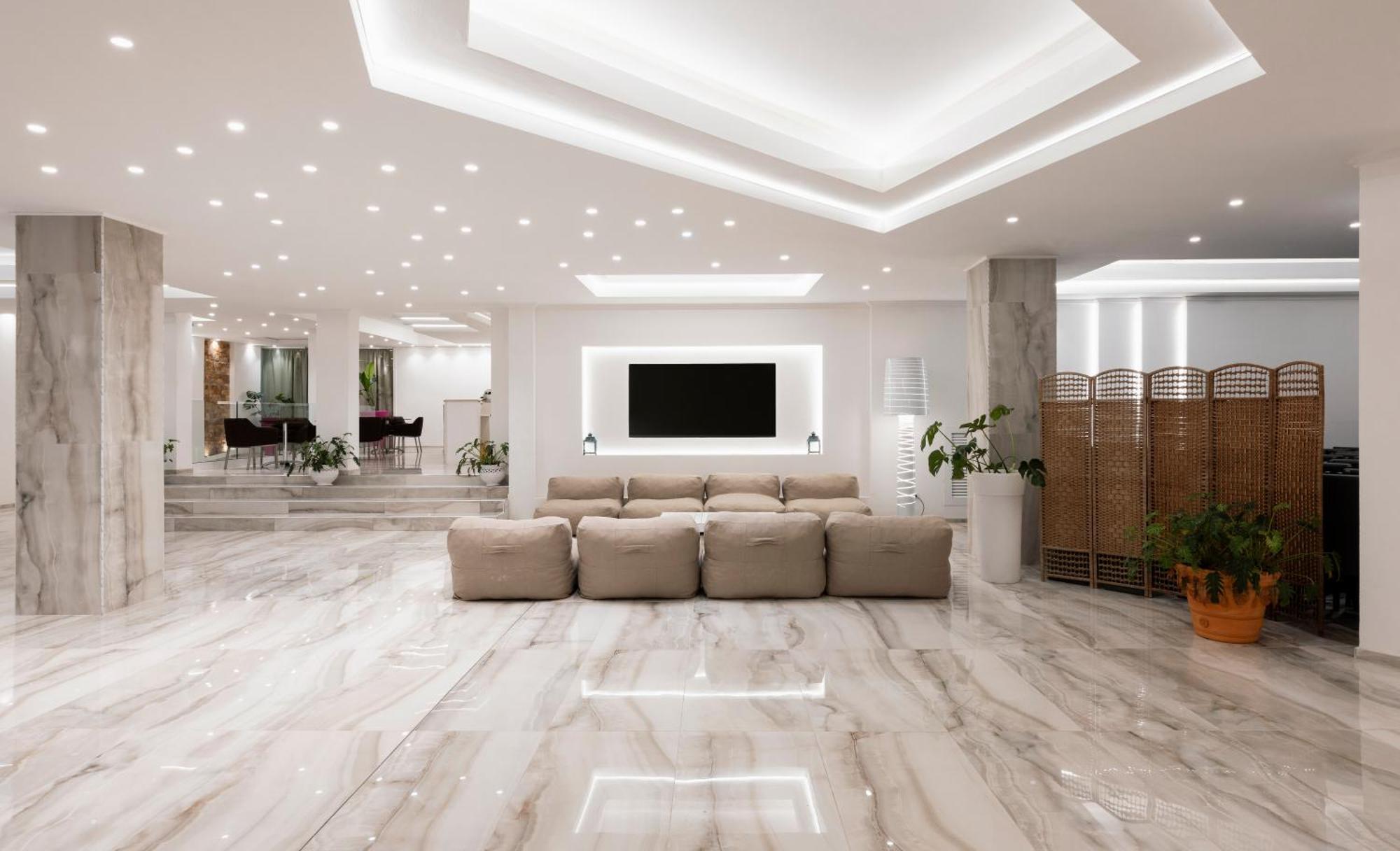 Hotel Jonium 4*