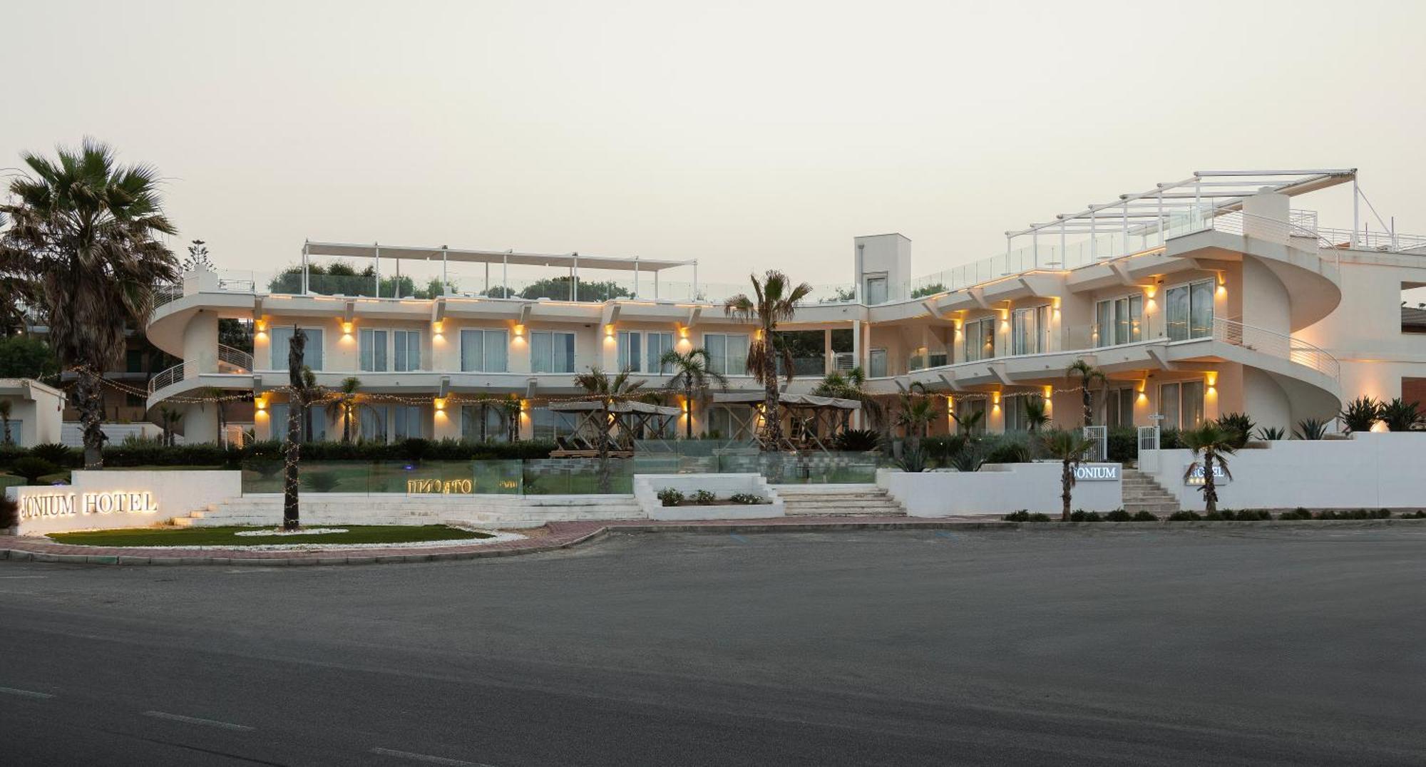 Jonium Hotel